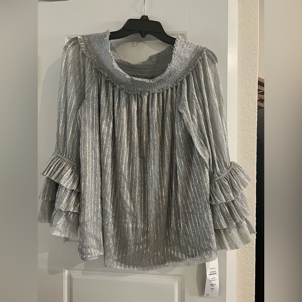 Silver with gold stripes elastic band bottom